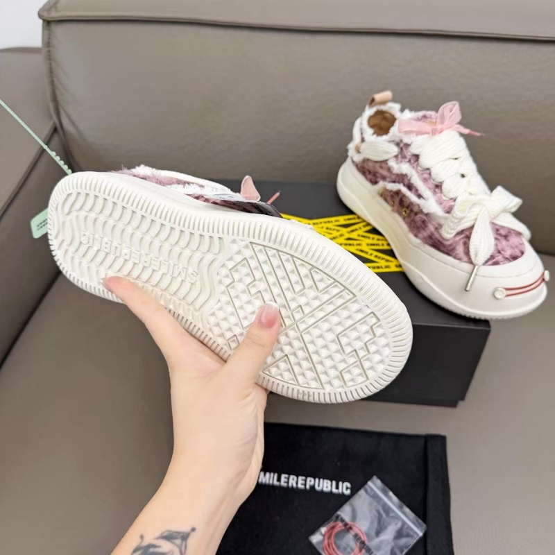 Smilerepublic Canvas Shoes